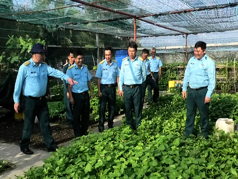 Đoàn công tác Tổng cục Chính trị thăm, kiểm tra tại quần đảo Trường Sa, Nhà giàn DK1
