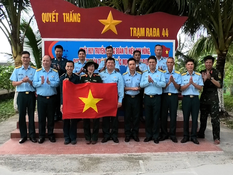 Đoàn công tác Tổng cục Chính trị thăm, kiểm tra tại quần đảo Trường Sa, Nhà giàn DK1