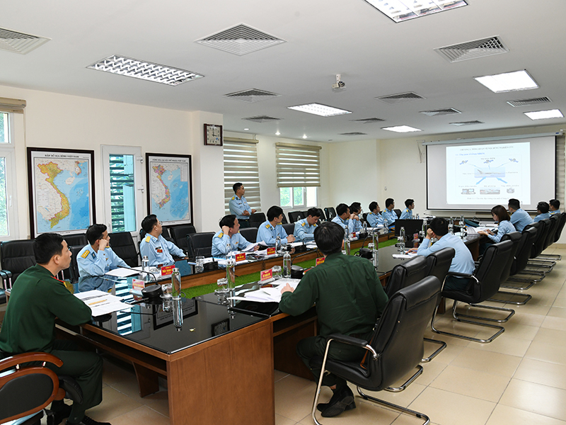 Hội đồng Giải thưởng Tuổi trẻ sáng tạo trong Quân đội khảo sát tại Quân chủng Phòng không - Không quân