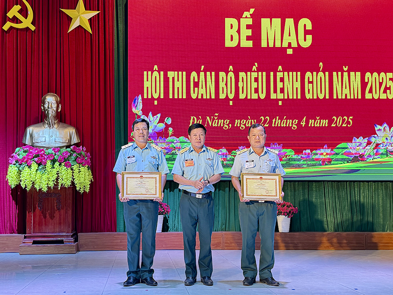 Sư đoàn 375 bế mạc Hội thi Cán bộ Điều lệnh giỏi năm 2025