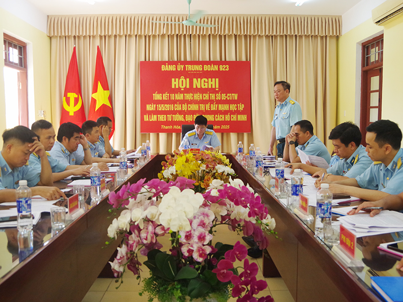 Đảng ủy Trung đoàn 923 tổng kết 10 năm thực hiện Chỉ thị 05 của Bộ Chính trị