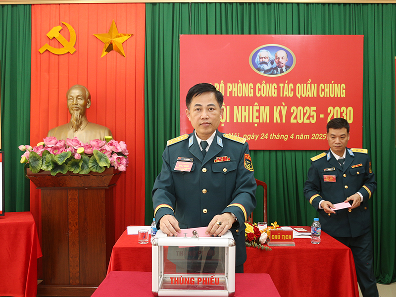 Chi bộ Phòng Công tác quần chúng tổ chức Đại hội nhiệm kỳ 2025-2030