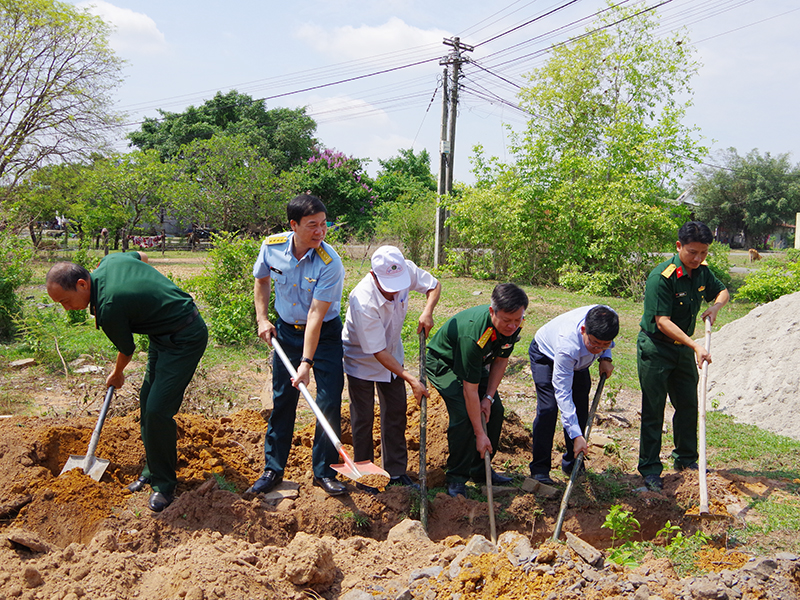 Trường Sĩ quan Không quân khởi công xây dựng Nhà Đại đoàn kết cho gia đình chính sách tại tỉnh Đắk Lắk