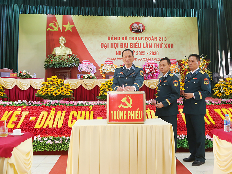 Đảng bộ Trung đoàn 213 tổ chức thành công Đại hội đại biểu nhiệm kỳ 2025-2030