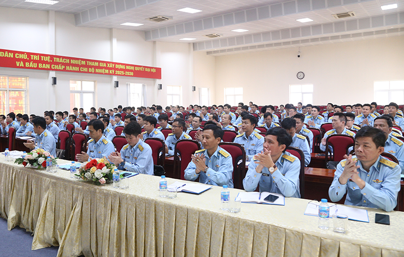 Quân chủng Phòng không - Không quân tổ chức Hội nghị tập huấn công tác kỹ thuật năm 2025
