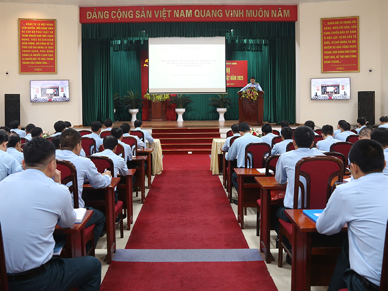 Quân chủng Phòng không - Không quân tổ chức Hội nghị tập huấn công tác kỹ thuật năm 2025