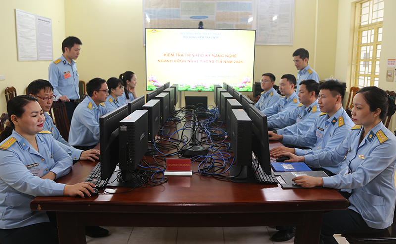 Kiểm tra trình độ kỹ năng nghề ngành Công nghệ thông tin trong Quân chủng Phòng không - Không quân năm 2025