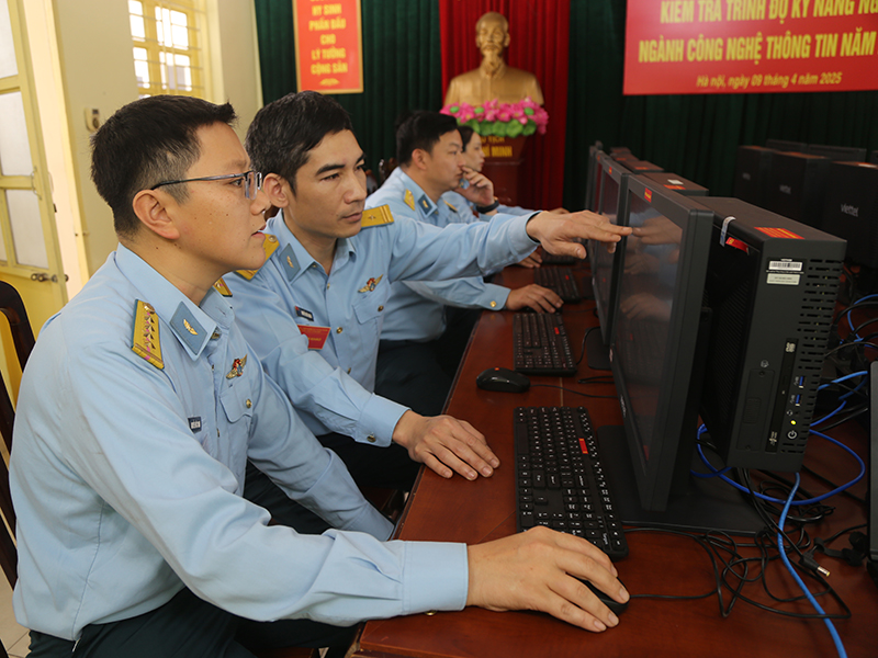 Kiểm tra trình độ kỹ năng nghề ngành Công nghệ thông tin trong Quân chủng Phòng không - Không quân năm 2025