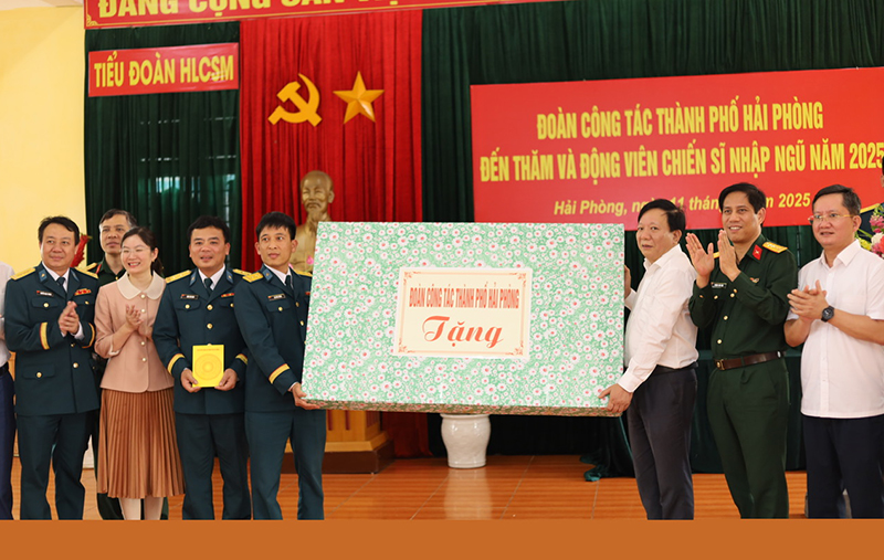 Đoàn công tác Thành phố Hải phòng thăm, động viên chiến sĩ nhập ngũ năm 2025 tại Tiểu đoàn huấn luyện chiến sĩ mới, Sư đoàn 363