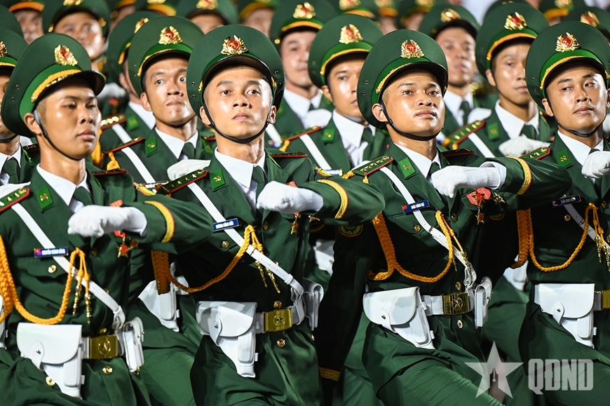 Chi tiết các tiêu chí, tiêu chuẩn mới để xét thăng quân hàm trước thời hạn