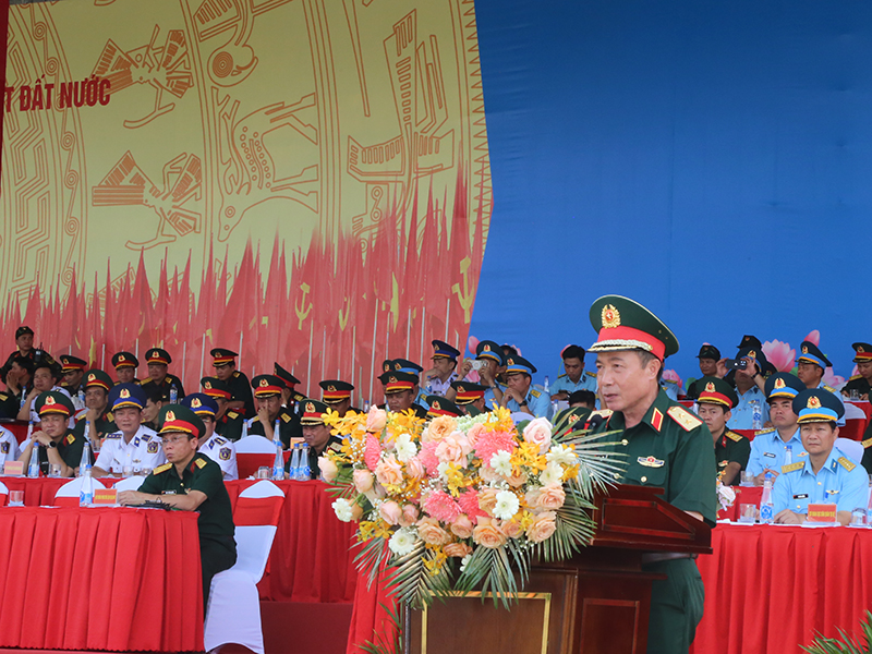 Tổng hợp luyện diễu binh, diễu hành kỷ niệm 50 năm ngày giải phóng miền Nam, thống nhất đất nước