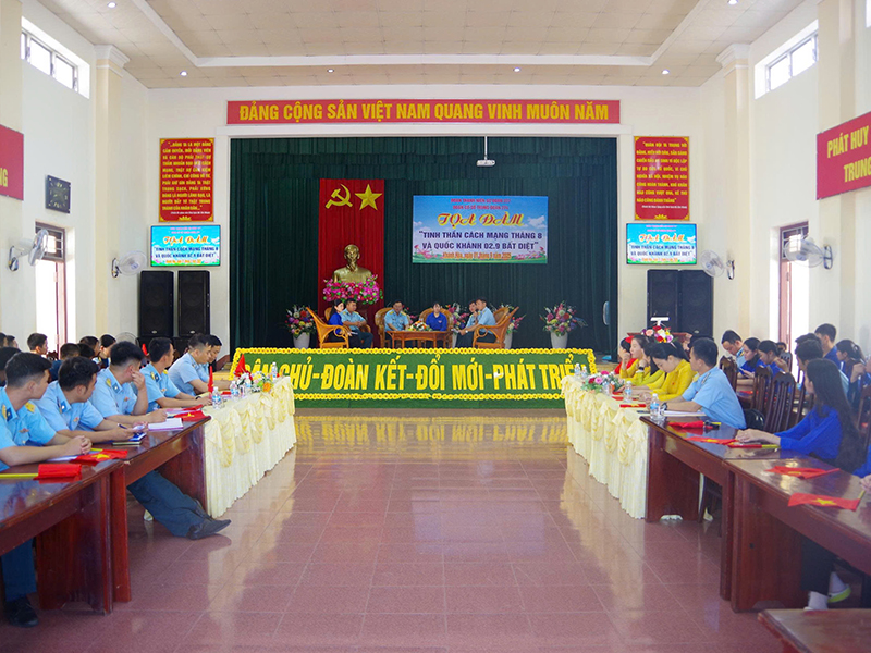 Tuổi trẻ Trung đoàn 274 tự hào tiếp bước truyền thống Cách mạng Tháng Tám và Quốc khánh 2-9