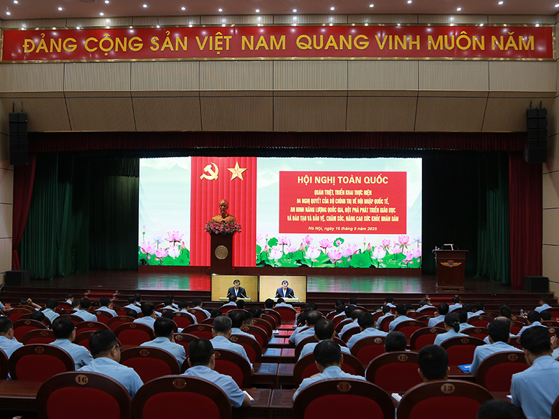 Quân chủng Phòng không - Không quân tham gia Hội nghị toàn quốc quán triệt và triển khai thực hiện các nghị quyết quan trọng của Bộ Chính trị