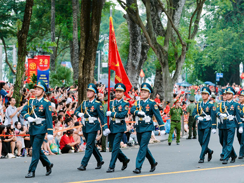 Tỏa sáng hình ảnh Bộ đội Phòng không - Không quân trong lòng nhân dân