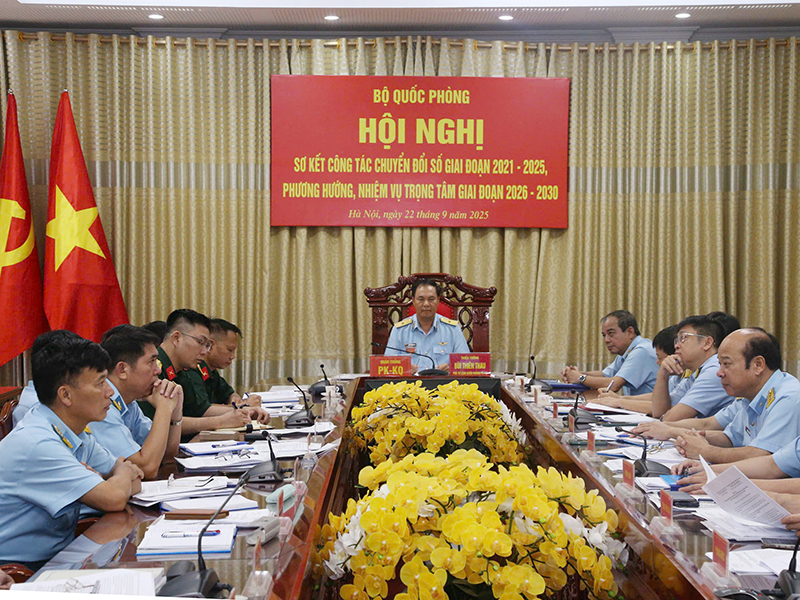 Quân chủng Phòng không - Không quân tham gia Hội nghị sơ kết công tác chuyển đổi số giai đoạn 2021-2025 của Bộ Quốc phòng