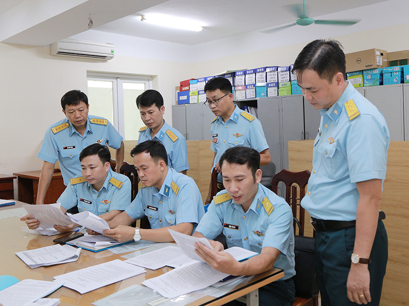Quân chủng Phòng không - Không quân kiểm tra công tác phát triển khoa học, công nghệ, đổi mới sáng tạo, chuyển đổi số, thực hiện Đề án 06 và cải cách hành chính tại các đơn vị