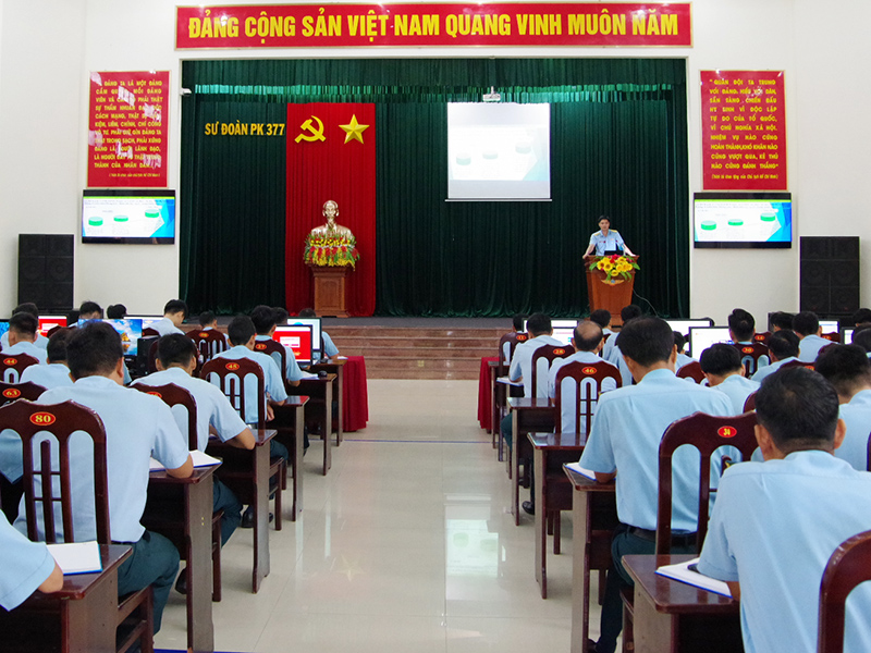 Sư đoàn 377 tập huấn công nghệ thông tin, chuyển đổi số và tổ chức học tập đánh giá tri thức, kỹ năng số, triển khai Phong trào “Bình dân học vụ số”