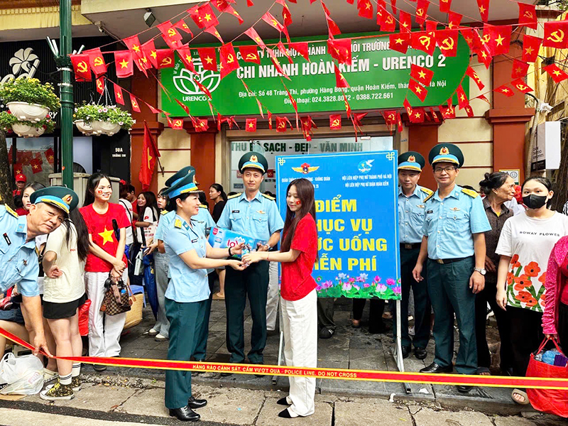 Bộ đội Phòng không- Không quân tiếp sức nhân dân trong Lễ Tổng duyệt A-80.