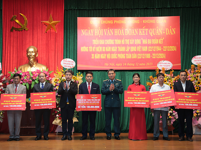 Quân chủng Phòng không - Không quân tổ chức Ngày Hội văn hóa đoàn kết quân - dân và triển khai Chương trình hỗ trợ xây dựng “Nhà đại đoàn kết”