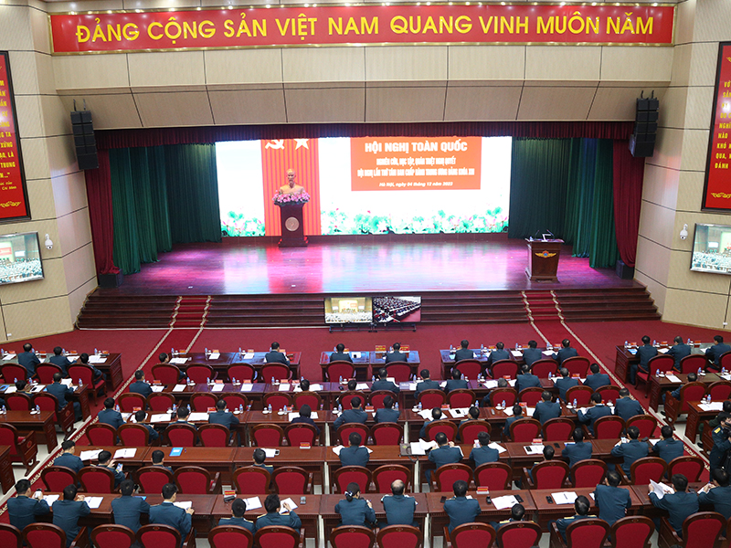 Hội nghị toàn quốc nghiên cứu, học tập, quán triệt Nghị quyết Hội nghị lần thứ tám Ban Chấp hành Trung ương Đảng khoá XIII