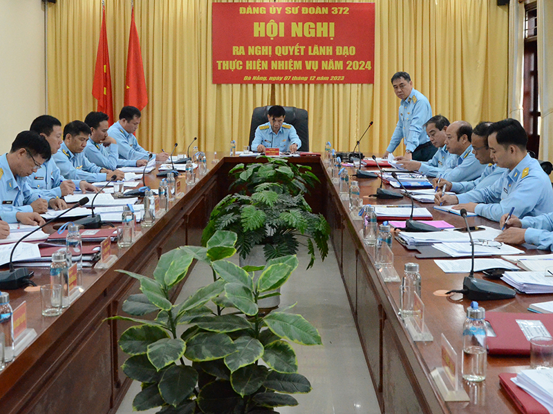 Các Đảng ủy trực thuộc Đảng bộ Quân chủng PK-KQ ra nghị quyết lãnh đạo thực hiện nhiệm vụ năm 2024