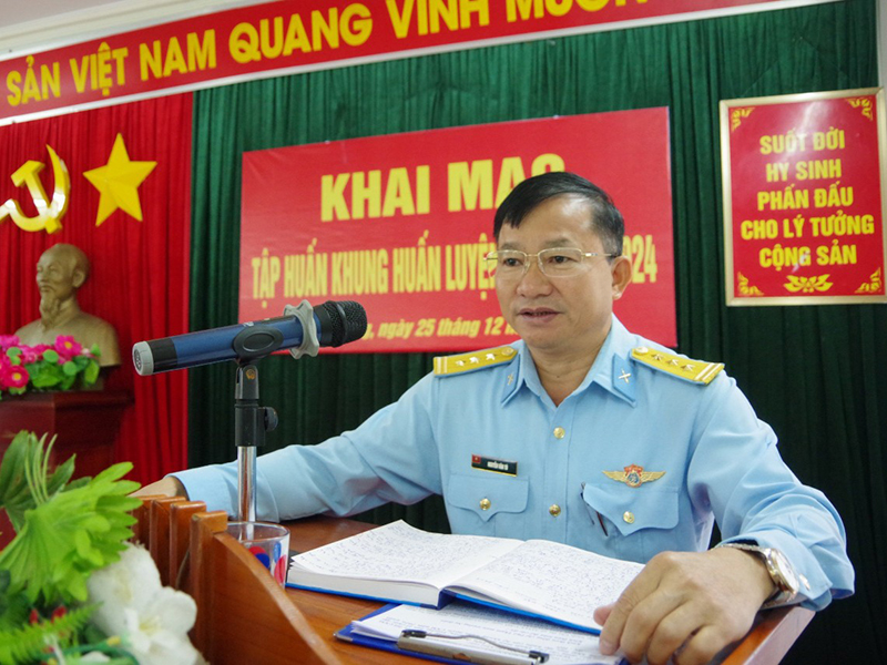 Sư đoàn 375 tập huấn khung huấn luyện chiến sĩ mới năm 2024