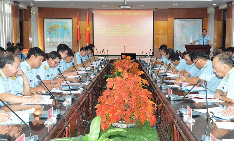 Thường vụ Đảng ủy Học viện Phòng không-Không quân tổ chức học tập, quán triệt, triển khai thực hiện Nghị quyết 34-NQ/TW ngày 9-1-2023 và Kết luận 57-KL/TW ngày 15-6-2023 của Bộ Chính trị