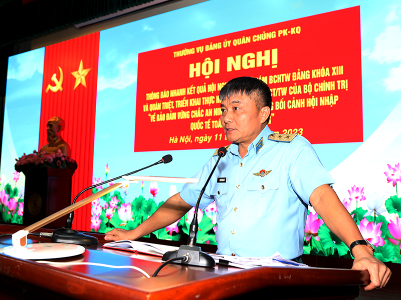 Thường vụ Đảng ủy Quân chủng Phòng không - Không quân thông báo nhanh kết quả Hội nghị lần thứ tám Ban Chấp hành Trung ương Đảng khóa XIII