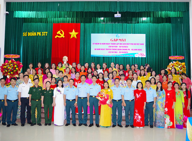 Sư đoàn 377 gặp mặt nhân kỷ niệm 93 năm Ngày thành lập Hội Liên hiệp Phụ nữ Việt Nam
