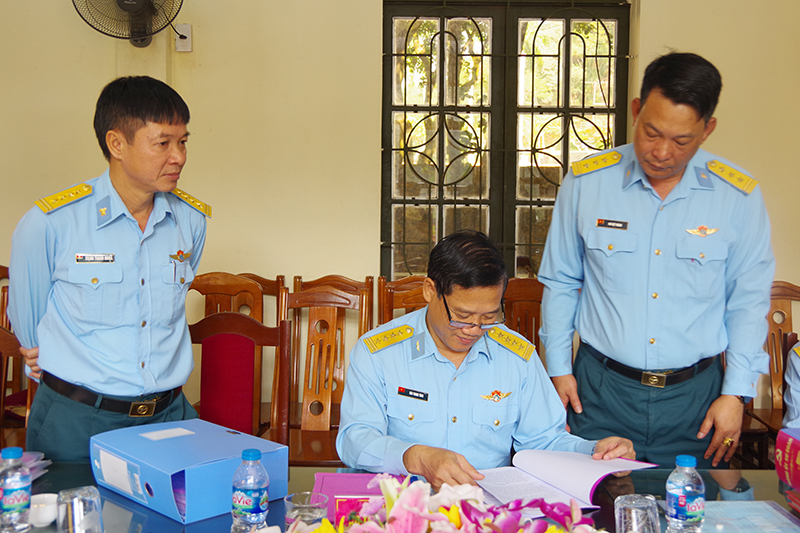 Quân chủng Phòng không - Không quân kiểm tra Sư đoàn 363