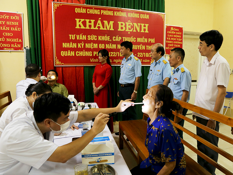 Quân chủng Phòng không - Không quân tổ chức các hoạt động hành quân về nguồn tại xã Vinh Quang, huyện Chiêm Hóa, tỉnh Tuyên Quang