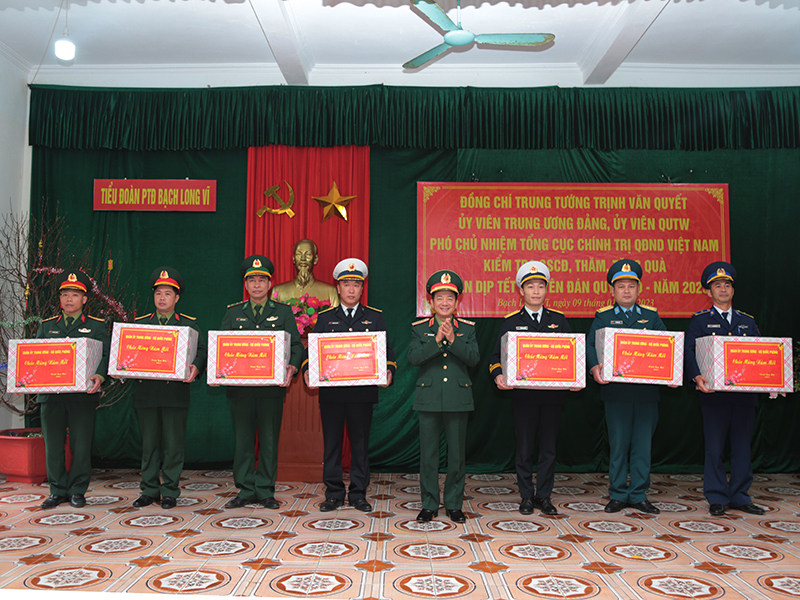 Bộ Quốc phòng kiểm tra sẵn sàng chiến đấu Sư đoàn 363