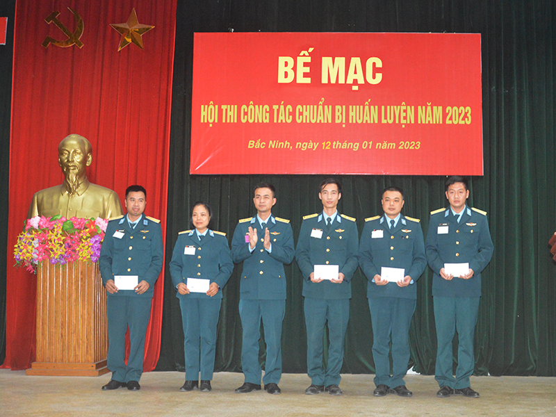 Trung đoàn 284 tổ chức Hội thi công tác chuẩn bị huấn luyện năm 2023
