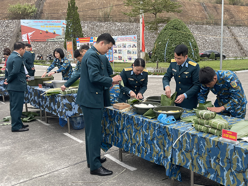 Trung đoàn 921 tổ chức Chương trình “Xuân canh trời, Tết đoàn kết - Thắm tình quân dân” và “Tết trồng cây đời đời nhớ ơn Bác Hồ”