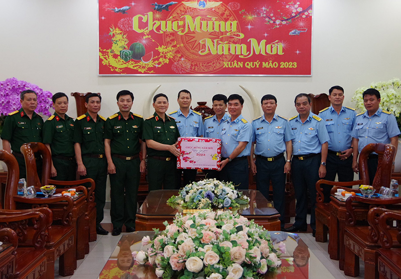 Bộ Quốc phòng kiểm tra sẵn sàng chiến đấu tại Sư đoàn 367 và Sư đoàn 370