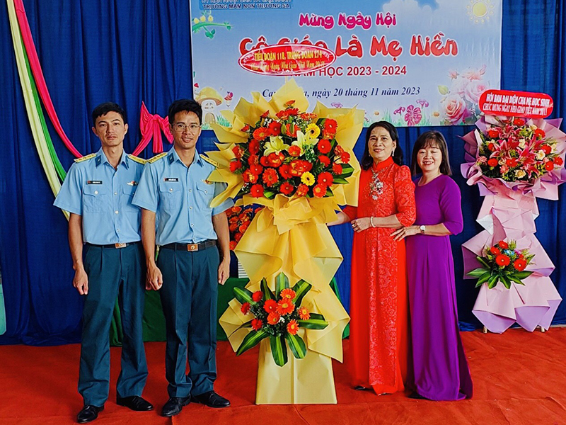 Sư đoàn 377 chúc mừng các nhà trường nhân dịp kỷ niệm Ngày Nhà giáo Việt Nam 20-11