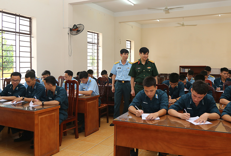 Tổng cục Chính trị kiểm tra, nắm tình hình hoạt động công tác đảng, công tác chính trị năm 2023 tại Sư đoàn 367