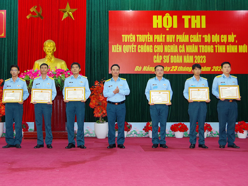 Sư đoàn 372 tổ chức Hội thi tuyên truyền về phát huy phẩm chất “Bộ đội Cụ Hồ”, kiên quyết chống chủ nghĩa cá nhân trong tình hình mới