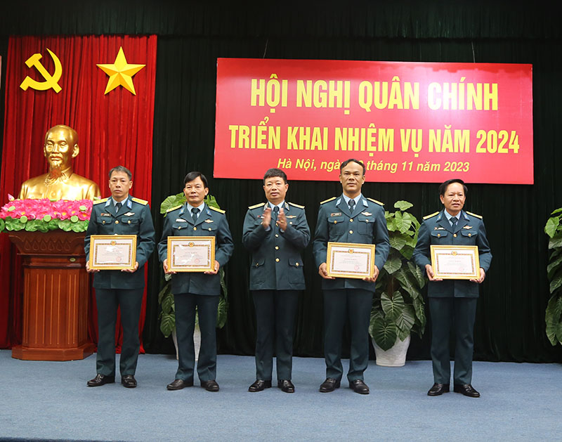 Cục Chính trị Quân chủng Phòng không - Không quân tổ chức Hội nghị quân chính triển khai nhiệm vụ năm 2024