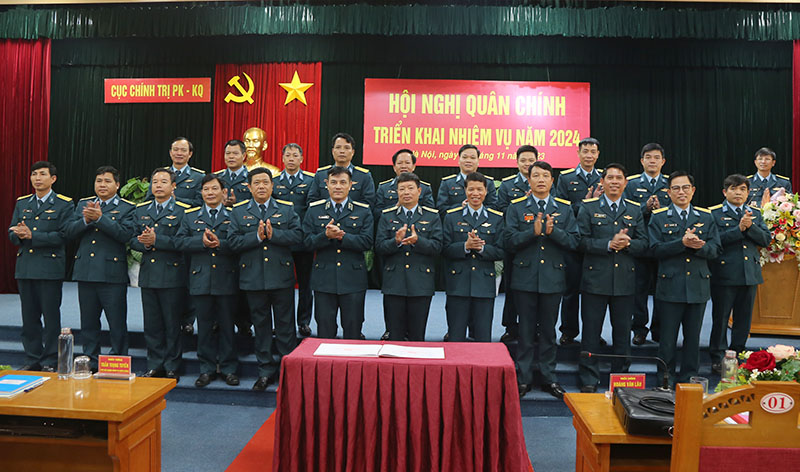 Cục Chính trị Quân chủng Phòng không - Không quân tổ chức Hội nghị quân chính triển khai nhiệm vụ năm 2024