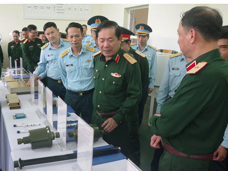 Bộ Quốc phòng kiểm tra Nhà máy Z119