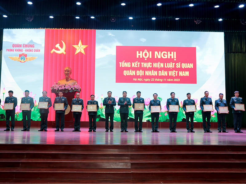 Quân chủng Phòng không - Không quân tổng kết thực hiện Luật Sĩ quan Quân đội nhân dân Việt Nam