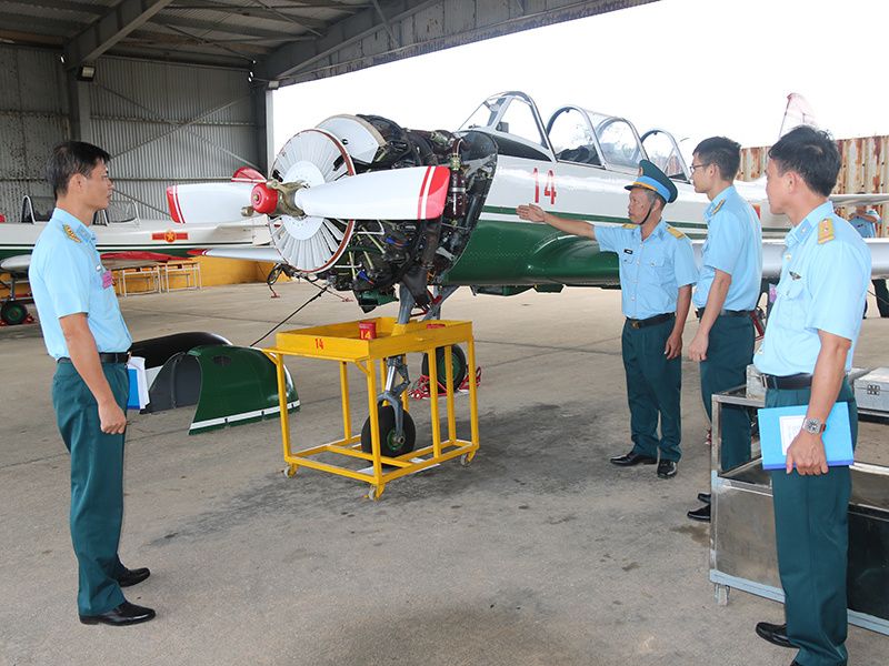 Trung đoàn Không quân 920 tổ chức Hội thi “Vũ khí trang bị kỹ thuật tốt; kho, xưởng, đài, trạm kiểu mẫu; nhân viên kỹ thuật giỏi; môi trường sáng, xanh, sạch đẹp” năm 2023