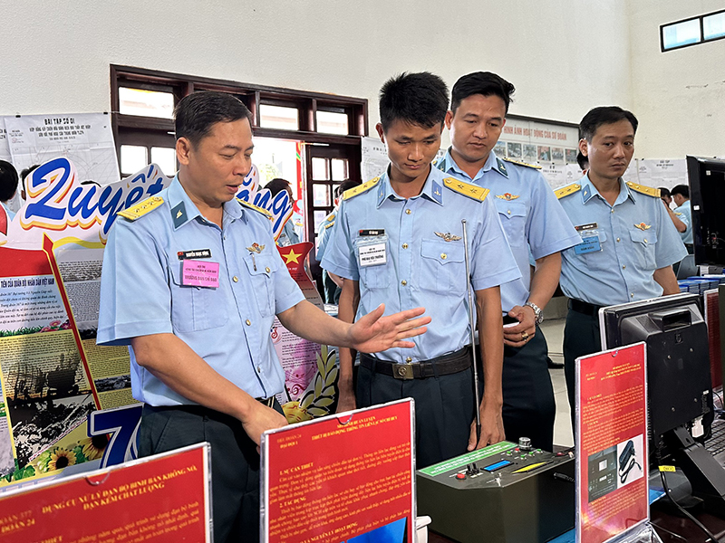 Sư đoàn 377 tổ chức Hội thi công tác chuẩn bị huấn luyện năm 2023
