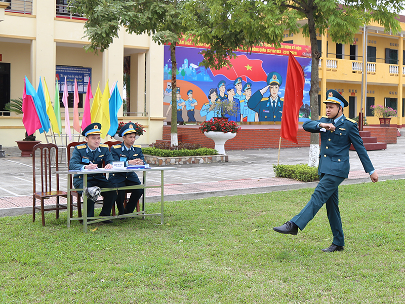 Trung đoàn 236 tổ chức Hội thi giáo viên, mô hình học cụ năm 2023