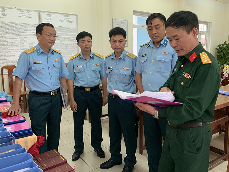 Bộ Tổng tham mưu kiểm tra công tác chuẩn bị ra quân huấn luyện năm 2023 tại Sư đoàn 375