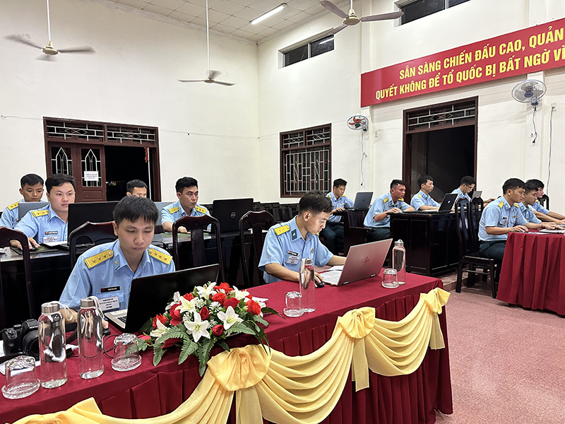 Trung đoàn 292 tổ chức Hội thi cán bộ giảng dạy chính trị năm 2023