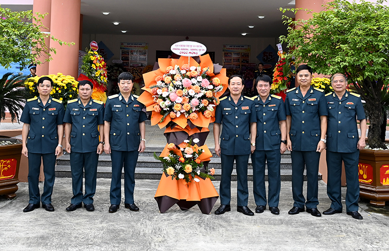 Sư đoàn 375 tổ chức gặp mặt kỷ niệm 55 năm Ngày truyền thống