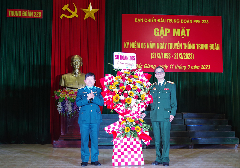 Gặp mặt bạn chiến đấu Trung đoàn 228