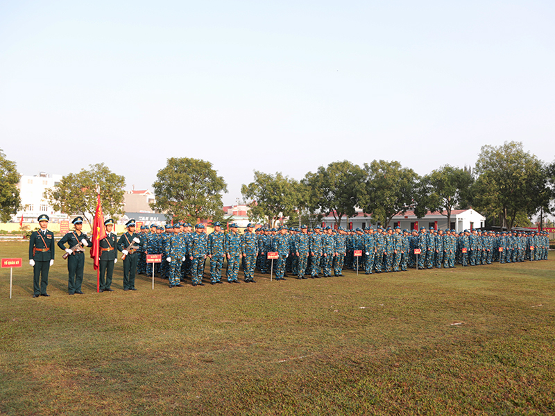 Các đơn vị trong Quân chủng Phòng không - Không quân ra quân huấn luyện năm 2023